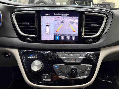 2020 Chrysler Pacifica Touring