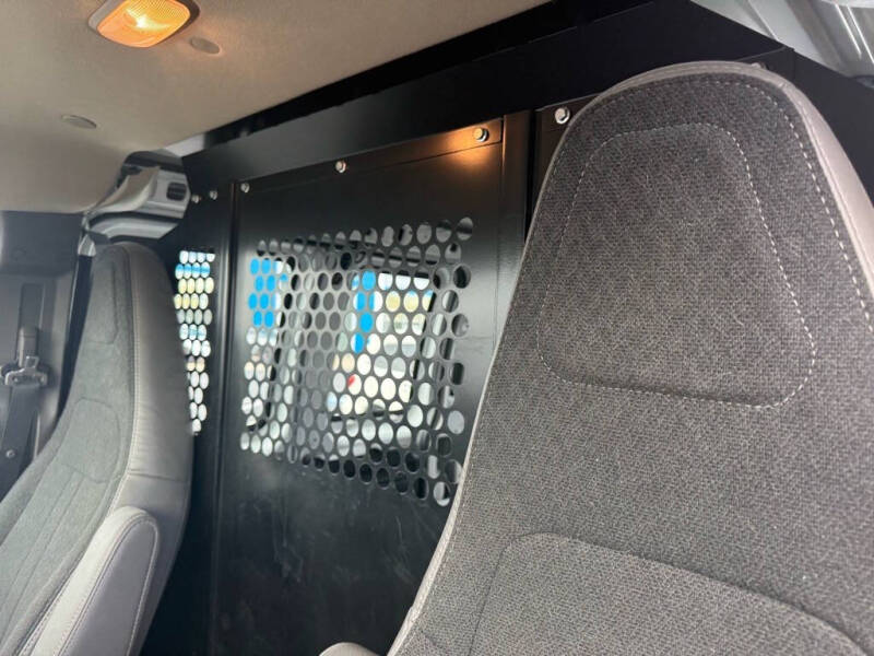 2022 GMC Savana 2500