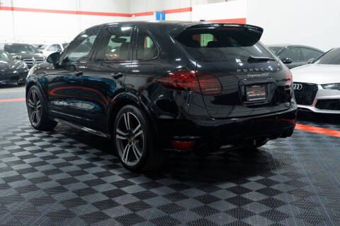 2014 Porsche Cayenne GTS