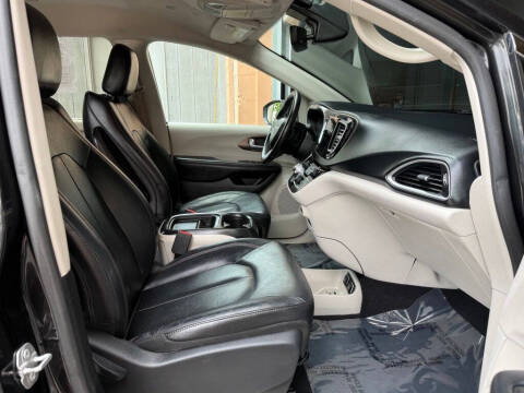 2019 Chrysler Pacifica Touring L