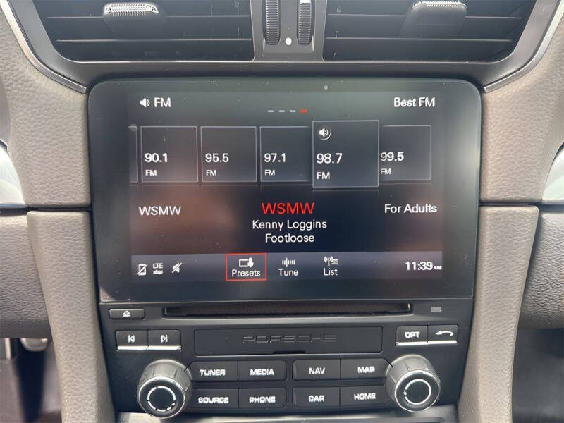 2018 Porsche 911 Carrera 4