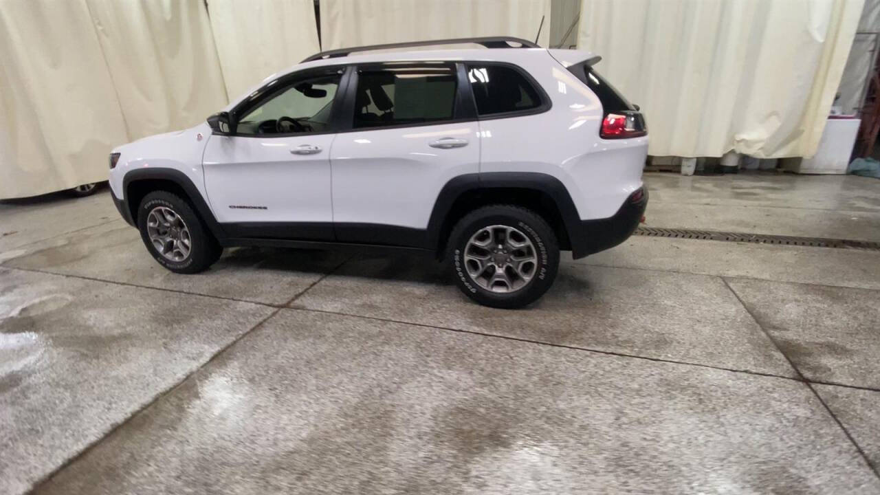 2021 Jeep Cherokee for sale at Victoria Auto Sales in Victoria, MN