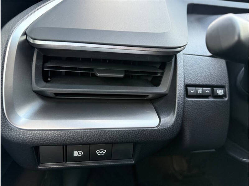 2023 Toyota Prius LE