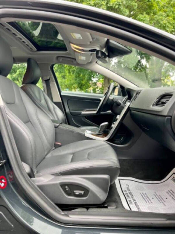 2013 Volvo S60 T5 Premier Plus