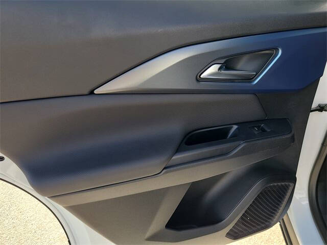 2026 Chevrolet Equinox EV LT 2