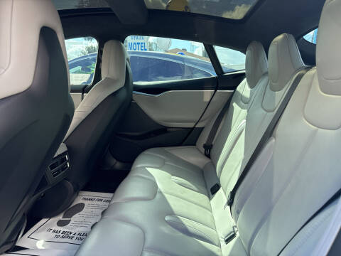 2015 Tesla Model S P90D