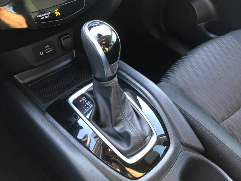 2020 Nissan Rogue S