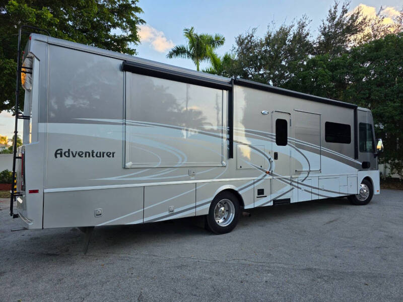 2017 Winnebago Adventurer 37
