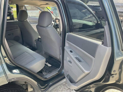 2005 Jeep Grand Cherokee Laredo