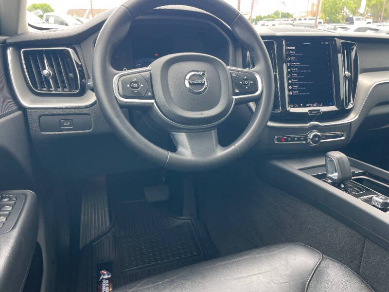 2023 Volvo XC60 B5 Core