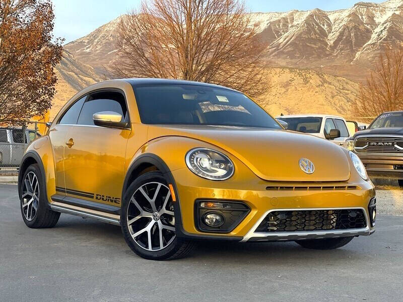 2018 Volkswagen Beetle Dune photo 3