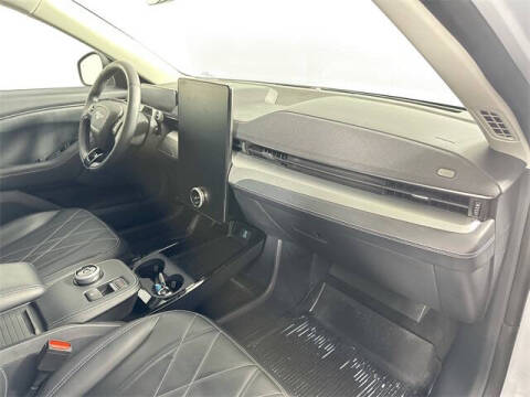 2022 Ford Mustang Mach-E California Route 1