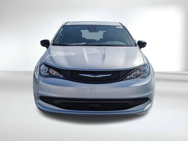 2026 Chrysler Voyager LX