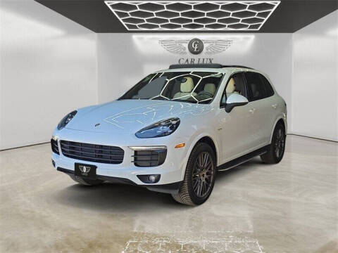 2017 Porsche Cayenne S E-Hybrid Platinum Edition