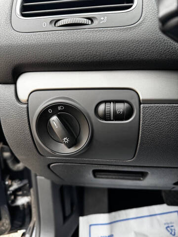 2014 Volkswagen Golf 2.5L PZEV