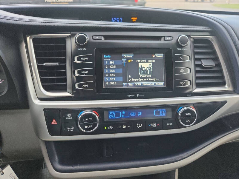 2014 Toyota Highlander LE