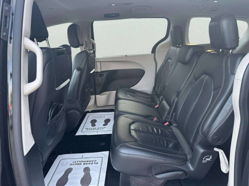 2020 Chrysler Pacifica Touring L Plus