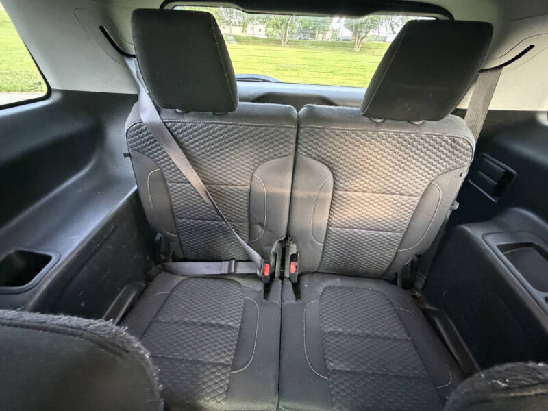 2017 GMC Acadia SLE-2