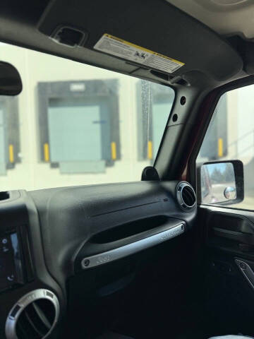 2012 Jeep Wrangler Unlimited Sahara