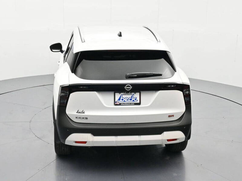 2026 Nissan Kicks SR
