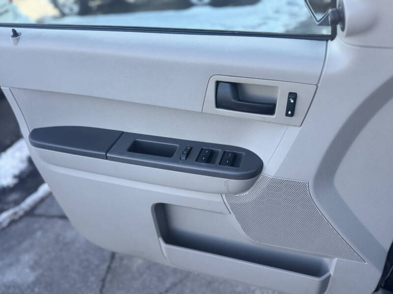 2009 Ford Escape XLS