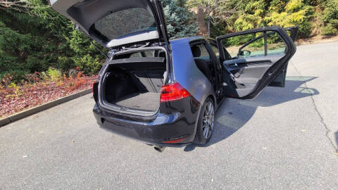 2017 Volkswagen Golf GTI Sport