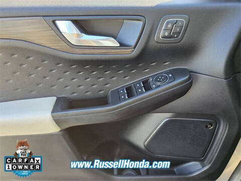 2020 Ford Escape Hybrid Titanium