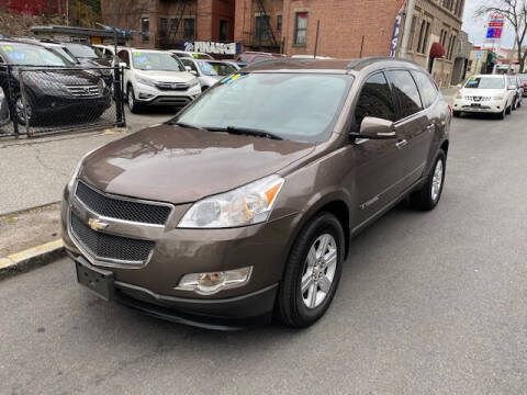 2009 Chevrolet Traverse for sale at ARXONDAS MOTORS in Yonkers NY