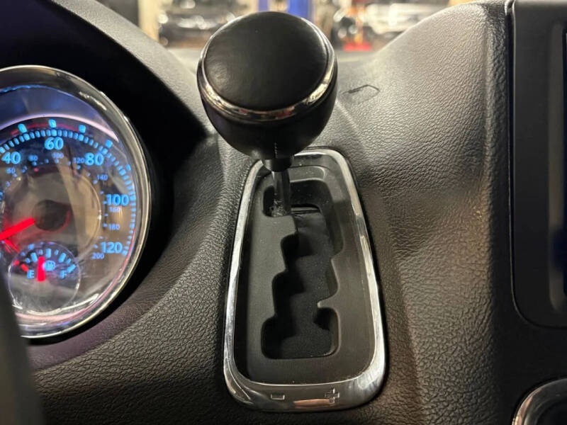 2012 Chrysler Town and Country Touring