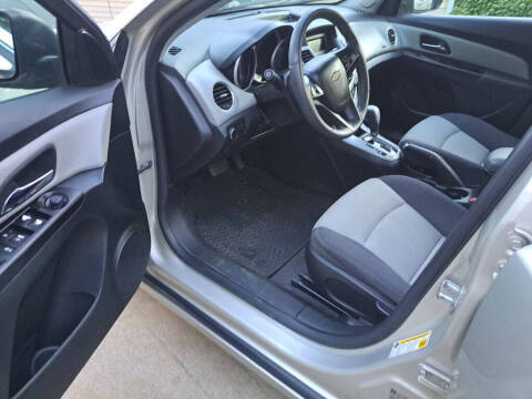 2013 Chevrolet Cruze LS Auto