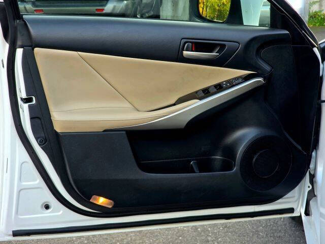 2017 Lexus IS 200t