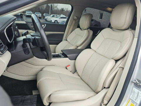 2018 Lincoln Continental Select