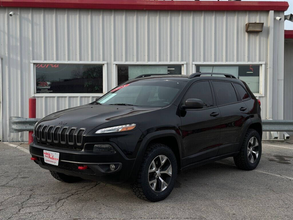 2018 Jeep Cherokee for sale at World of Wheels in Des Moines, IA