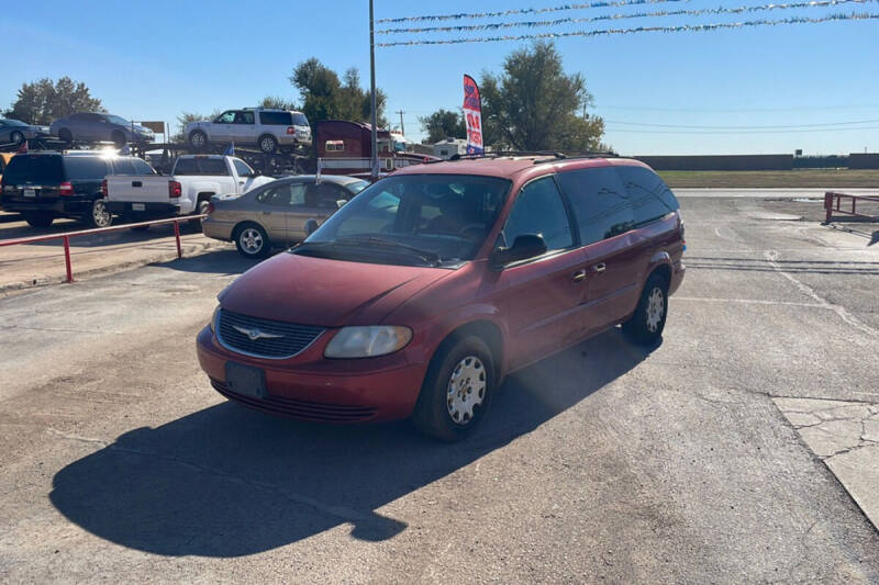 2001 Chrysler Town and Country for sale at BUZZZ MOTORS in Moore OK