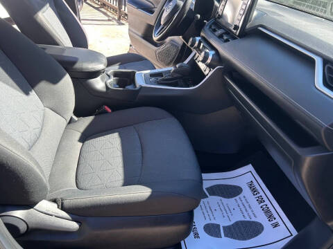 2020 Toyota RAV4 XLE