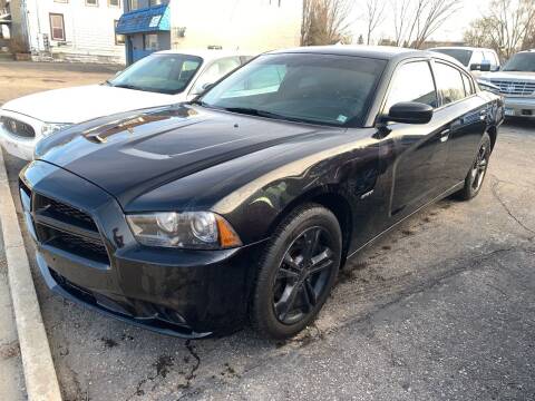 2011 Dodge Charger for sale at BEAR CREEK AUTO SALES in Rochester MN