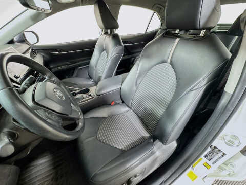 2022 Toyota Camry Hybrid SE Nightshade