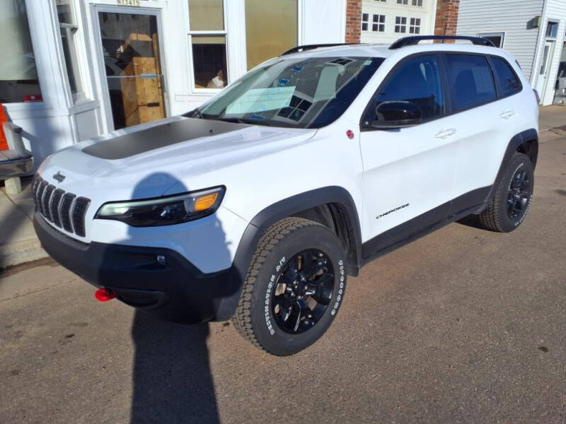 Used 2022 Jeep Cherokee Trailhawk with VIN 1C4PJMBX8ND535607 for sale in Sand Creek, WI