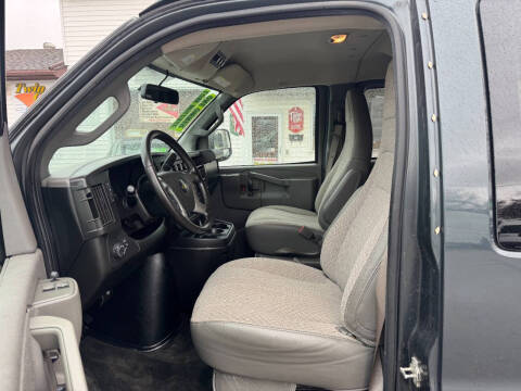 2017 Chevrolet Express LT 3500