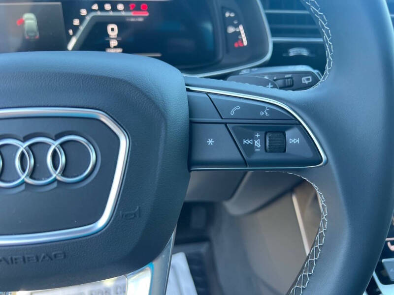 2025 Audi Q7 quattro Premium 45 TFSI