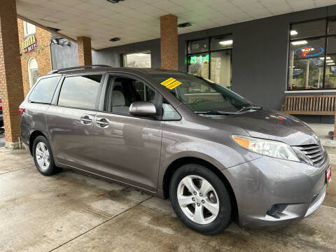 2015 Toyota Sienna for sale at Arandas Auto Sales in Milwaukee WI