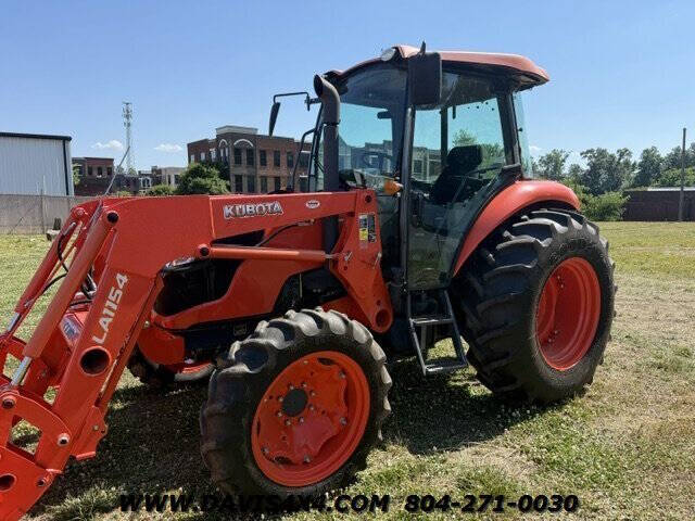 2017 Kubota M7060D 4X4 TRACTOR/LOADER