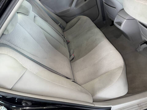 2010 Toyota Camry LE