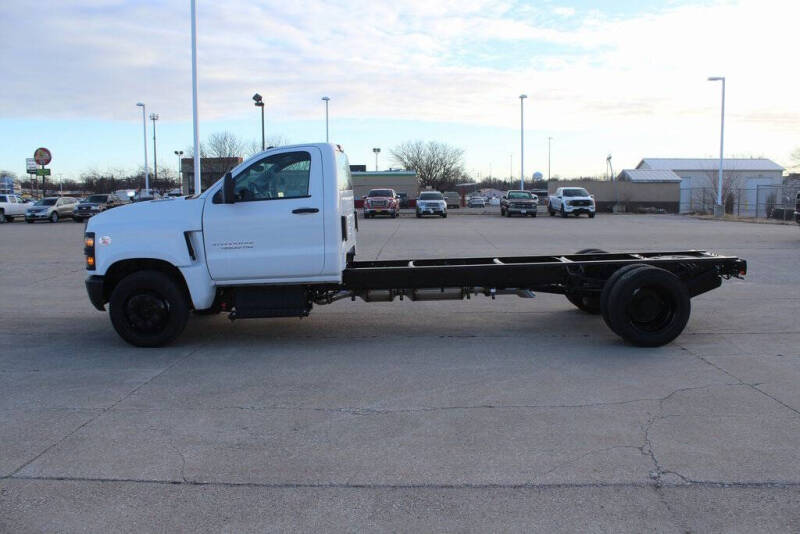 2024 Chevrolet Silverado MD