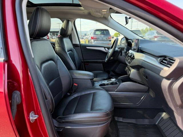 2022 Ford Escape SEL