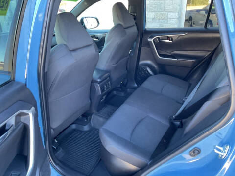 2022 Toyota RAV4 Hybrid SE