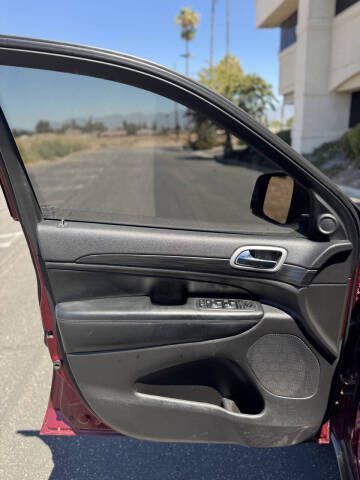 2020 Jeep Grand Cherokee Laredo