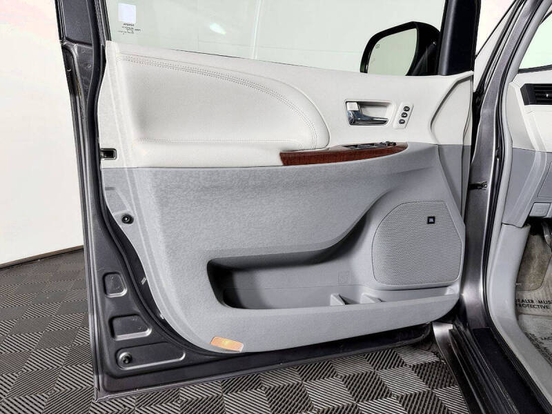 2013 Toyota Sienna