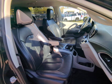 2022 Chrysler Pacifica Touring L