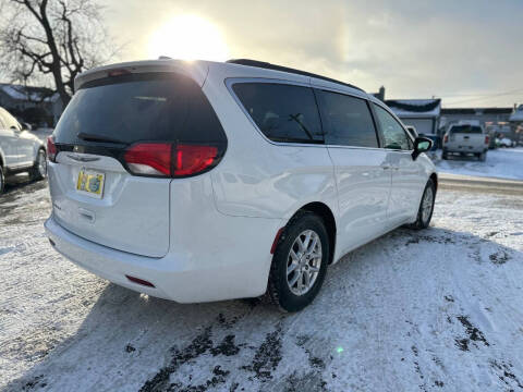2020 Chrysler Voyager LXi